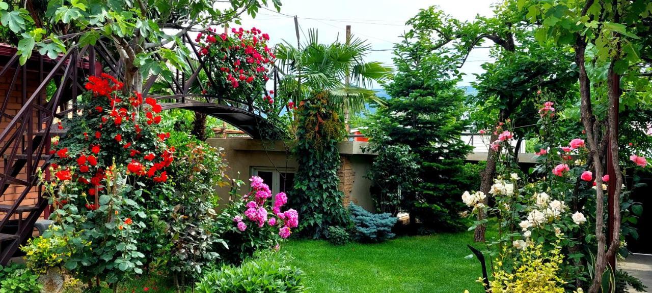 Green Garden تبليسي المظهر الخارجي الصورة